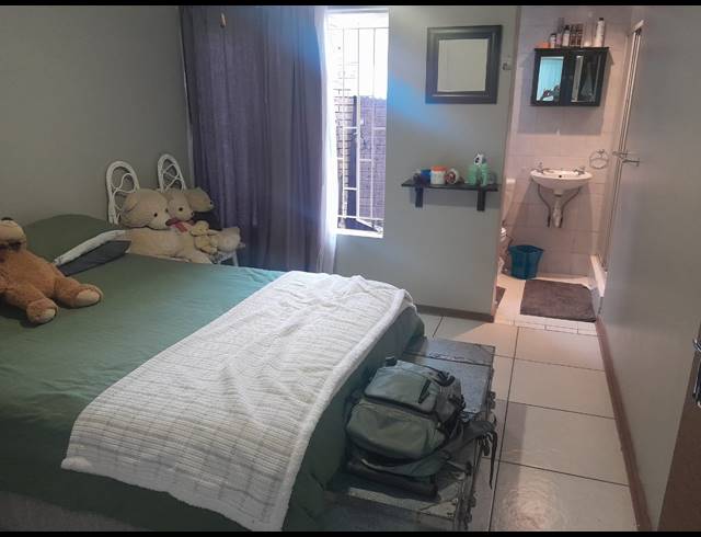 2 BEDROOM TOWNHOUSE FOR SALE IN BO-DORP